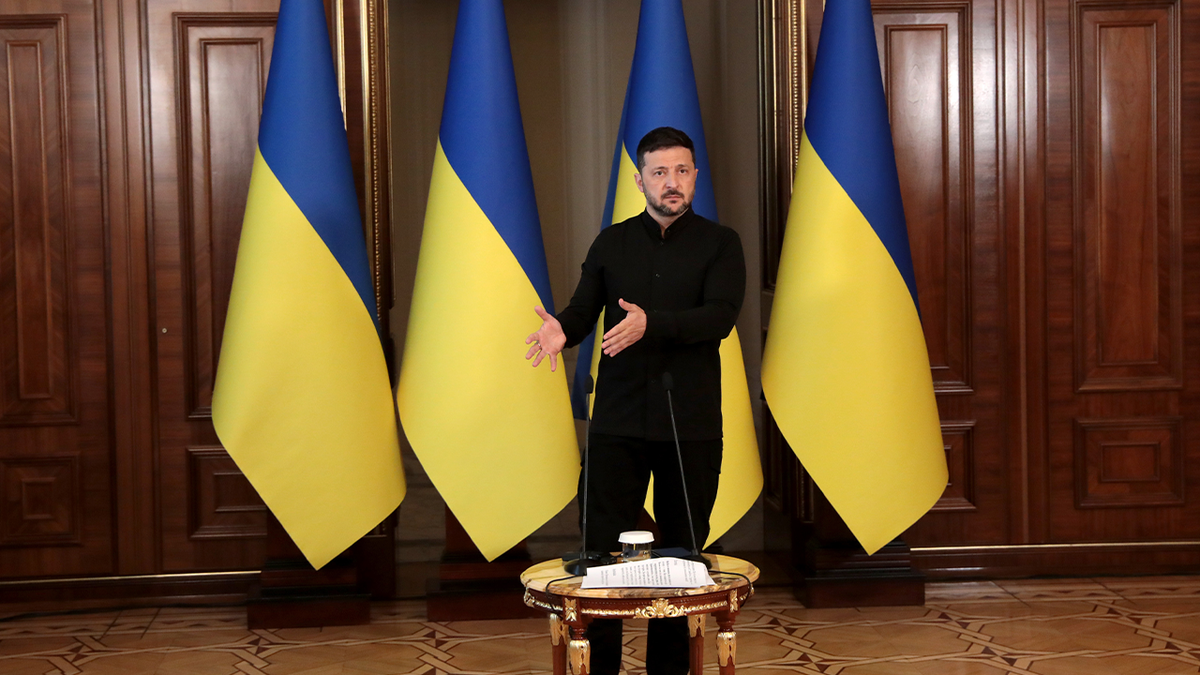 Zelenskyy Reshuffles Cabinet, Replaces Prime Minister Who Brokered US Minerals Deal